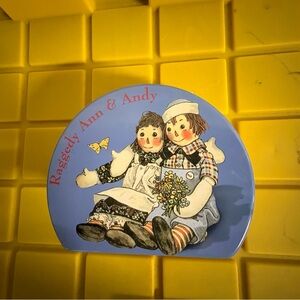Raggedy Ann & Andy Tin Case